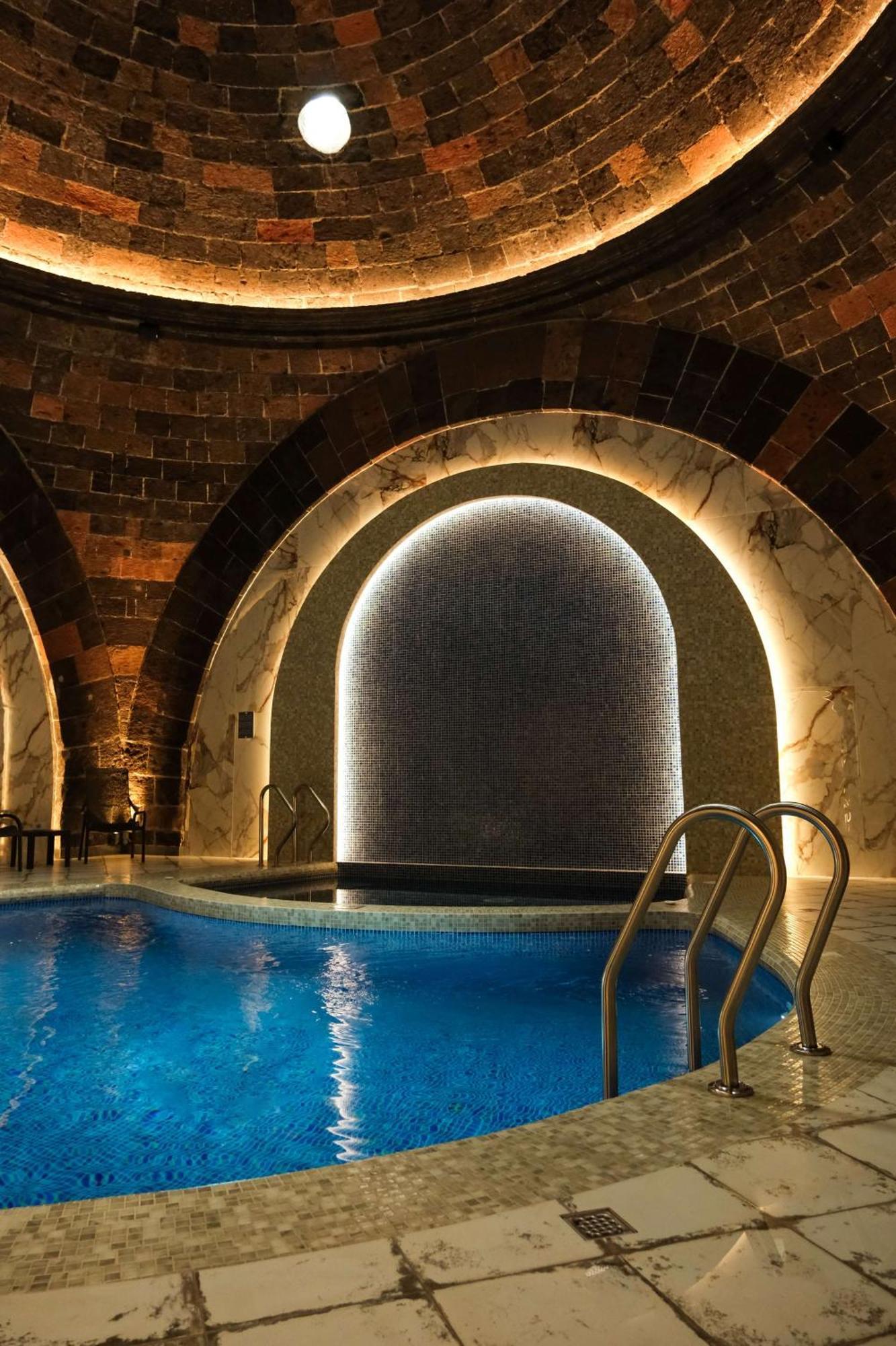 Radisson Hotel & Spa Gyumri Esterno foto